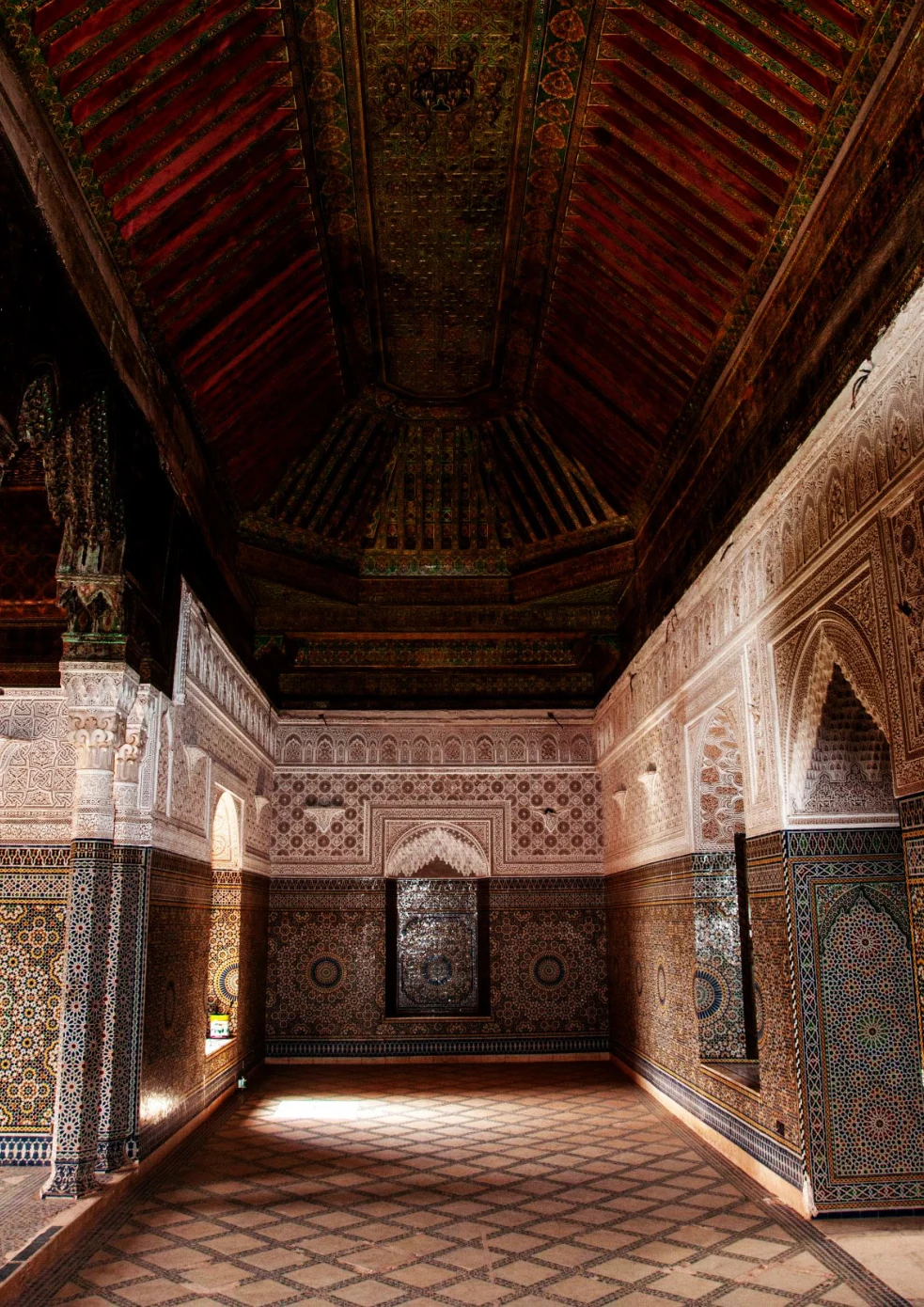 Página ilustrada da investigação sobre Kasbah